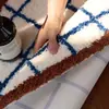 Venta al por mayor de alfombras de moda, de bloques de color, a cuadros y flocadas para exportación, con tufting de alta densidad, tapetes de baño absorbentes y tapetes de entrada antideslizantes
