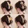 Pinza de pelo grande, voluminosa, de felpa floral para mujer, otoño/invierno, estilo de alta gama, pinza de pelo de lazo, nuevo clip de tiburón estilo coreano