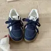 Zapatillas de mujer de moda y de nicho, nueva colección otoño/invierno 2026, calzado deportivo versátil y casual con suelas gruesas, estilo de entrenamiento alemán