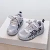 Zapatillas para Niñas 2026 Nuevas de Primavera Zapatos de Entrenamiento para Niños Zapatos de Malla Versátiles de Suela Suave para Niños Grandes Verano