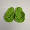 Chinelinhos Pequenos Acabados para Foto de Bebê Chinelinhos de Tricô à Mão Acessórios para Fotografia de Recém-nascido Chinelos de Lã para Bebê Chinelos de Dedo para Sessão de Fotos