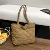 Bolsa de Mão Grande com Acolchoado de Diamante Novo Estilo Outono/Inverno Nicho de Luxo Bolsa de Ombro Única para o Dia a Dia Bolsa Tote com Laço de Celebridade da Internet