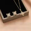 Conjunto de Brincos e Colar Vajra de Diamante Integral de Segunda Mão com Trevo de Quatro Folhas, Nova Corrente para Clavícula Mais Vendida de 2025, Estilo Levemente Luxuoso