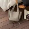 Bolso de Cubo Retro de Gama Alta para Mujer 2026 Nuevo Moda Versátil Bolso Cruzado Exquisito Súper Popular Bolso de Mano Pequeño