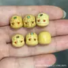Cráneo de Calavera Tallado en Jade con Pasta Dorada Estilo Tíbet Pescado Accesorio DIY Cuentas Sueltas Semilla de Coco Rudraksha 108 Cuentas Budistas
