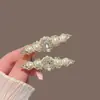 Presilha de cabelo vintage estilo francês com pérolas para mulheres, presilha requintada para franja lateral, acessório de cabelo elegante e bonito tipo bico de pato, compacto