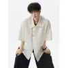 Nueva Camisa de Manga Corta para Hombre con Hebilla Metálica Estilo Chino, Tallas Grandes, Corte Holgado, Moderna de Verano, Seda de Hielo Transpirable, Cuello Camisero, Manga Media