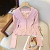 Camiseta Base Manga Longa Cinza Pequena Estilo Puro Desejo Patchwork de Renda para Mulheres Design de Outono Top Falso Duas Peças