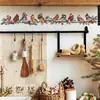 Fun-b369 Sombrero de Navidad de Rama de Pino Pintada Pajarito Habitación Sala de Estar Entrada Decoración Embellecimiento del Hogar Pegatina de Pared Autoadhesiva