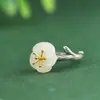 Anel Flor de Ameixa em Prata S925 com Inlay de Jade Hetian do Rei Cervo Dourado, Joia de Prata Personalizada de Nicho, Anel Feminino, Acessório de Mão com Temperamento Elegante