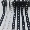 En stock Pantalones de Cinta con Remaches de 2CM Tira Lateral Accesorios Decorativos para Mochila Bolsa de Cosméticos