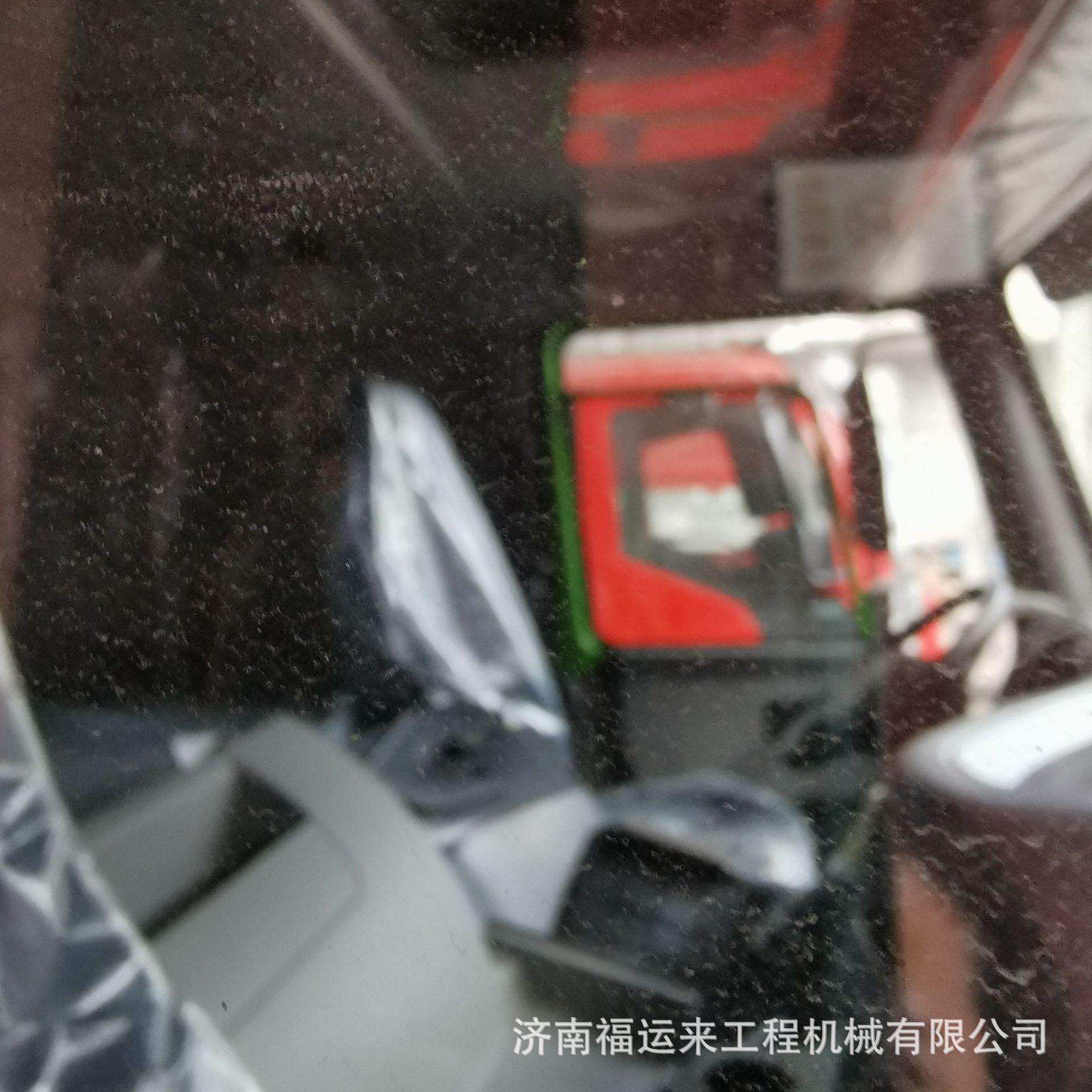 豪沃驾驶室76 (22).jpg