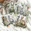 Funda de almohada con estampado de conejo estilo boceto vintage, estilo bosque, mariposa, flor, pájaro, ambiente de fiesta navideña, funda decorativa para cojín de sofá