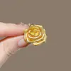 Broche de Rosa Dorado Liso Estilo Retro de Corte Verano Simple Pin de Lujo Ligero Cierre para Ropa Sensación de Alta Gama Mujer