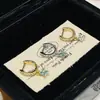 Brincos de Broche Reto Trevo de Quatro Folhas com Zircônia Verde Brilhante, Elegantes e Versáteis, Brincos de Trevo de Quatro Folhas Frescos e Estilosos