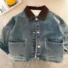 Ropa de abrigo para niños 2026 otoño nuevo estilo chaqueta de mezclilla de moda para niños y niñas top casual de retazos para bebés y niños pequeños