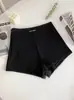 Shorts de Ciclismo Casuais da Moda Versáteis de Cintura Alta Emagrecedores Decorados com Logo Shorts Apertados Elásticos para Mulheres Verão 2024