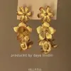 Pendientes Retro de Pétalos Rojos de Lujo Accesible para Mujer, Clips de Oreja Elegantes Exagerados, Pendientes Largos de Diseño Nicho