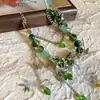 Collar con Borla de Mariposa de Pedrería de Vidrio Multicapa, Cadena para Clavícula Moderna y Versátil, Exquisito Toque de Lujo Ligero y de Alta Gama