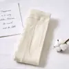 Leggings de Algodão Antiderrapantes Estilo Japonês para Primavera e Outono de Espessura Média Sem Pelúcia Cor Aveia Branco Meia-Calça com Pé