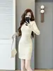 Elegante vestido de punto estilo socialité para mujer, nuevo otoño, ajustado, manga larga, color albaricoque, sexy bodycon, vestido suéter