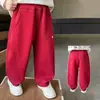 Calças de menino, calças de moletom, calças esportivas, coleção primavera e outono, novo estilo outono 2026, calças compridas casuais para crianças e meninos jovens