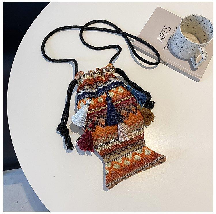包包女可爱小挎包小鱼包云南民族风刺绣可爱逛街女士手机包单肩包