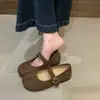 Zapatos de mujer con aumento interno de altura, estilo retro, zapatos de gamuza con punta dividida tipo pezuña de cerdo, modelo versátil nuevo de otoño 2026