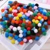 Fornecimento direto da fábrica pompom de polipropileno bola de pelo cor mista ingredientes para vestuário brinquedos educativos infantis bola de pelúcia colorida