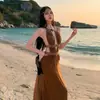 Vestido Sexy de Alcinha com Recortes e Strass Estilo Francês, Vestido Longo Elegante para Noite Estilo Hot Girl, Vestido Longo sem Costas para Férias na Praia