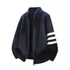 Suéter de punto con tres rayas, cárdigan para hombre, chaqueta, otoño/invierno, corte holgado, estilo casual, diseño nuevo y popular, venta al por mayor para exportación y ventas transfronterizas