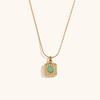 Europa e Estados Unidos cross-border venda quente design de personalidade joia aço inoxidável banhado a ouro 18K padrão de escamas quadradas pedra verde colar feminino
