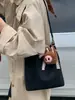 Bolso de gran capacidad para mujer, nuevo bolso de hombro de gamuza de moda 2026, bolso de axila moderno, bolso tote cruzado