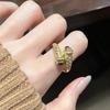 Anel aberto de 18K banhado a meio antigo com zircão cruz luz de luxo design de nicho sofisticado estilo ins anel personalizado para mulheres