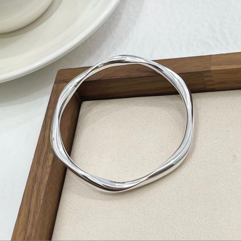 rBVBEcMM_m_fb0ff85b69f380b200b