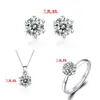 Anéis de Casal Reais Estilo Coreano Feminino com Imitação de Moissanita, Anel de Casamento Feminino de Seis Garras de 3 Quilates, Brincos, Pingente Conjunto de Três Peças Venda por Atacado