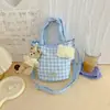 Mochila portátil linda estilo japonés de oso con retazos de cuadros y solapa de cordón, ligera para salidas de niñas, mochila pequeña para mujer