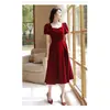Nuevo Vestido Rojo de Verano Petite para Novias, Adecuado para Bodas y Fiestas de Regreso a Casa, Se Puede Usar Informalmente