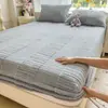 Sábanas Ajustables de Terciopelo de Leche para Temporada 2025 Nuevo Diseño Jacquard de Onda de Agua Forradas de Vellón Engrosadas Cálidas y Resistentes al Frío Sábanas de Cama Todo Incluido