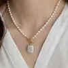 Accesorios de Collar de Perlas de Agua Dulce Naturales para Mujer, Cadena para Clavícula, Cadena de Cuello con Colgante Barroco de Lujo Ligero de Nicho Joyería