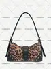Bolso Biker Vintage para Mujer con Patrón de Ciervo en Cuero Envejecido con Decoración de Hebilla de Pin Remachado, Bolso Baguette de Hombro para Debajo del Brazo