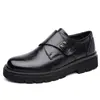 Zapatos de hombre marca Dragonfly auténticos modelo nuevo 2026 suela gruesa sin cordones casuales de cuero para hombre zapatos casuales de negocios británicos