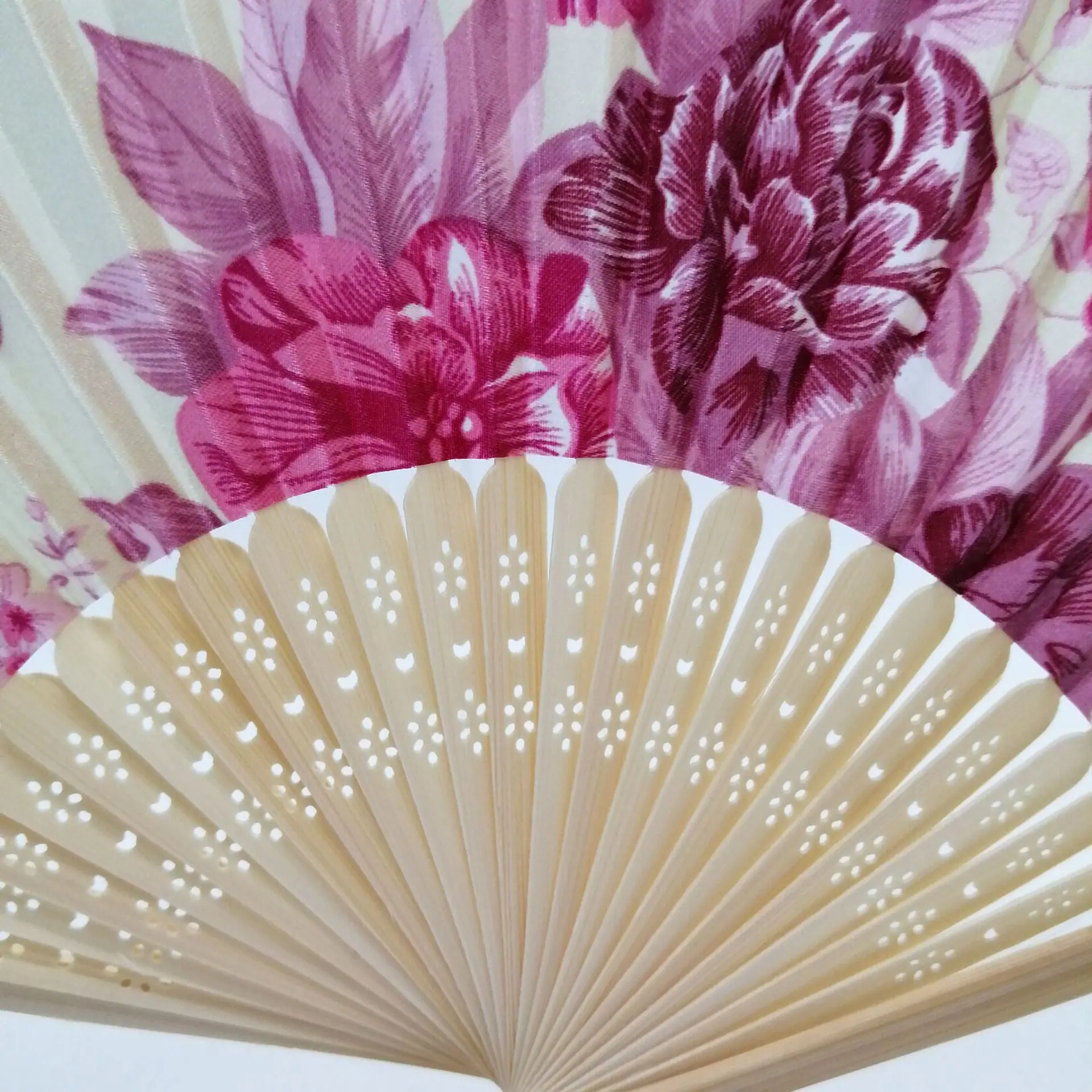 21厘米色丁布折扇