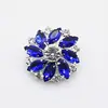 Venta al por mayor de fábrica 28 mm accesorios para joyería forma de flor botón de vidrio con diamantes de imitación DIY hecho a mano hebilla decorativa incrustada con diamantes camisa