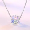 Collar Cuadrado de Azúcar Colorido Aurora de Shenzhen Plateado para Mujer Plata de Ley S925 Cadena para Clavícula Moda Simple Personalidad Temperamento Colgante de Cristal