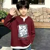 Camiseta Manga Longa Infantil Dois em Um 2026 Nova Coleção Primavera e Outono Estilo Meninos Camiseta Básica Casual Moda Versátil Tendência