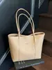 Bolsa tote casual simples de grande capacidade para mulheres, moda inverno 2026, para o trabalho, de ombro ou de mão para mulheres