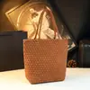 Bolsa Transversal Modelo Trançado Tipo Saco 2026 Nova Casual Simples Grande Feminina de Ombro Versátil Bolsa de Mão para o Dia a Dia Tendência