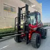 Empilhadeira Multifuncional Off-Road Tração nas Quatro Rodas 3 Toneladas 5 Toneladas 6t Diesel Canteiro de Obras Caminhão de Carregamento e Descarregamento Caminhão com Lança de Levantamento Integrada