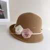 Sombrero de Pescador con Cadena de Perlas de Flor de Rosa Estilo Girly de Lujo Ligero para Mujer, Sombrero de Paja con Ala Hacia Arriba para Protección Solar de Verano, Sombrero de Sol de Moda